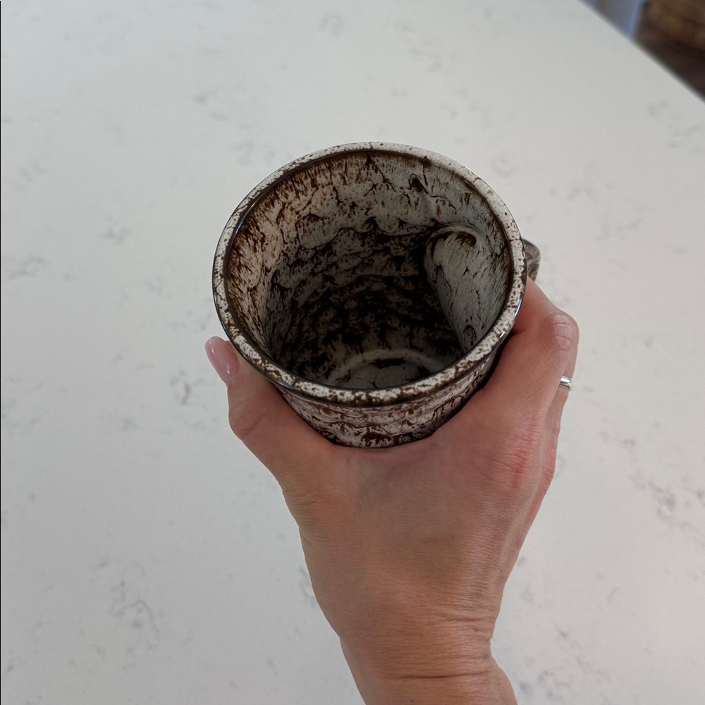 Hand-warming Ceramic Mug (Brown/Cream) - Picture 4 of 5